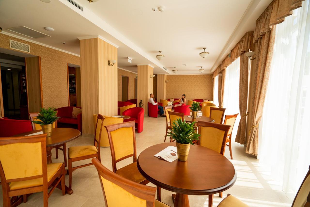 Elizabeth Hotel Gyula Exterior photo