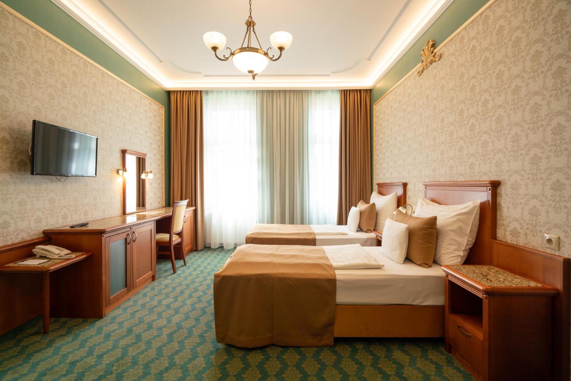 Elizabeth Hotel Gyula Exterior photo